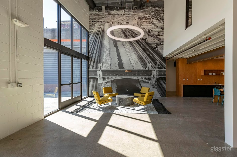 PRODUCTION OFFICE/EVENT SPACE Photo 1