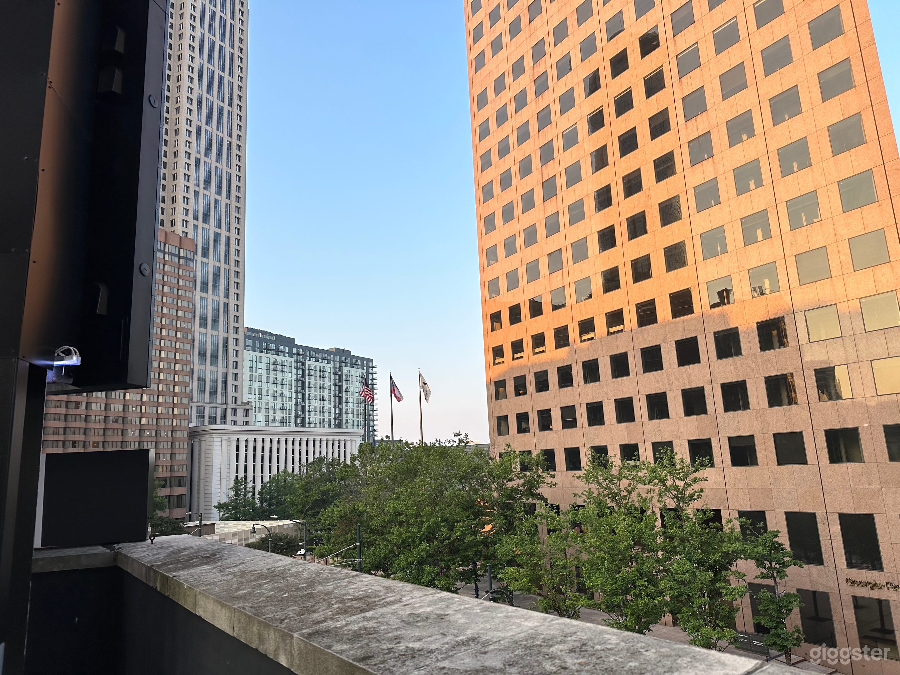 Downtown Historic Rooftop Content Filming Area Photo 4