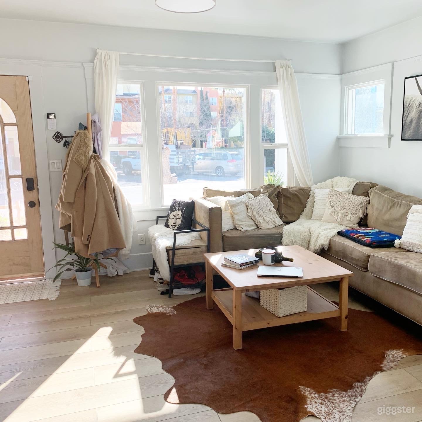 “Casa Blanca”: Unique Bohemian Craftsman Photo 4