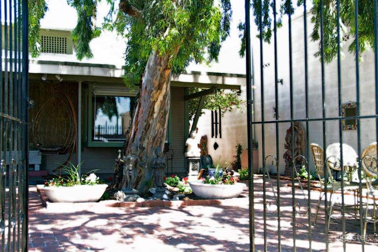  Open-Air Rustic Courtyard 