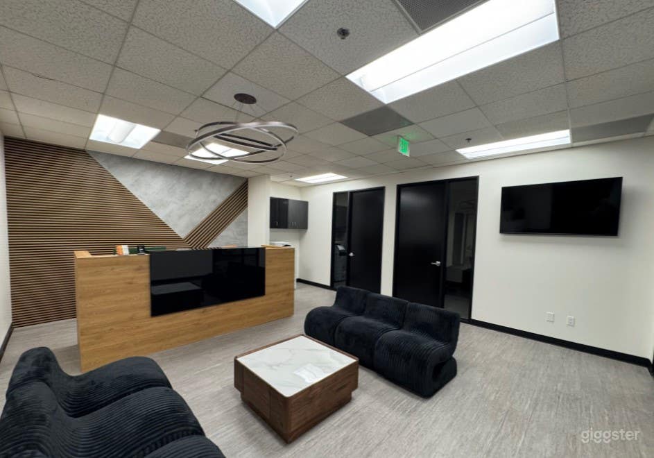 A Very Stylish Lobby Photo 4