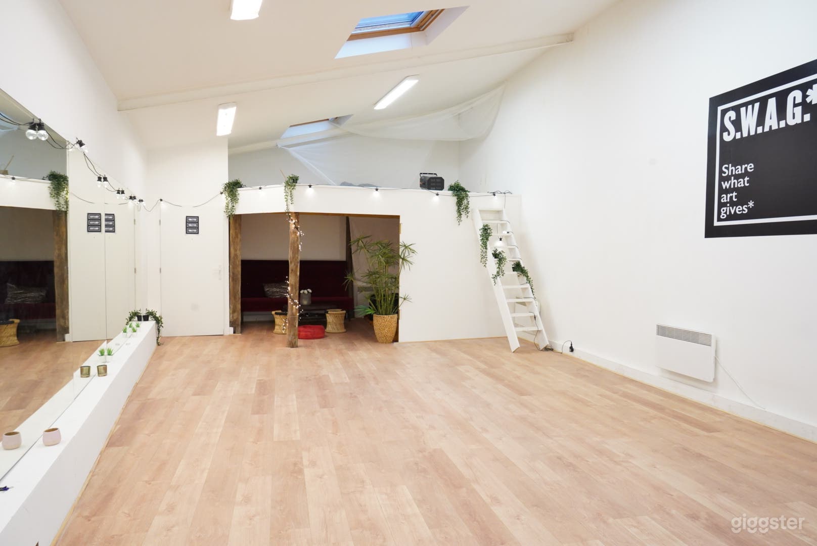 Studio de Danse Cosy avec Mezzanine // Paris 11e Photo 1