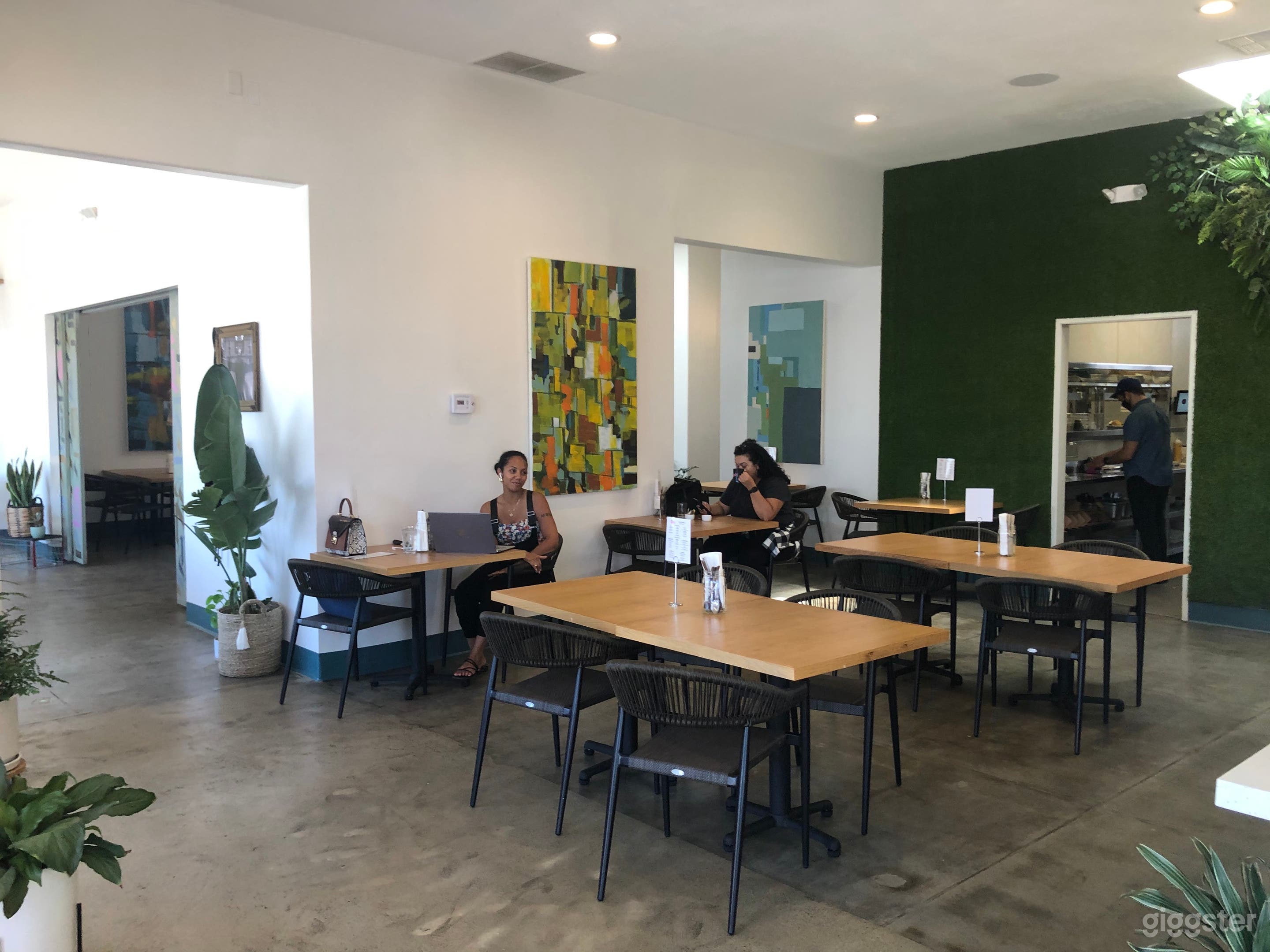 Eat, Meet, Celebrate or Film...the Perfect Place! Photo 4