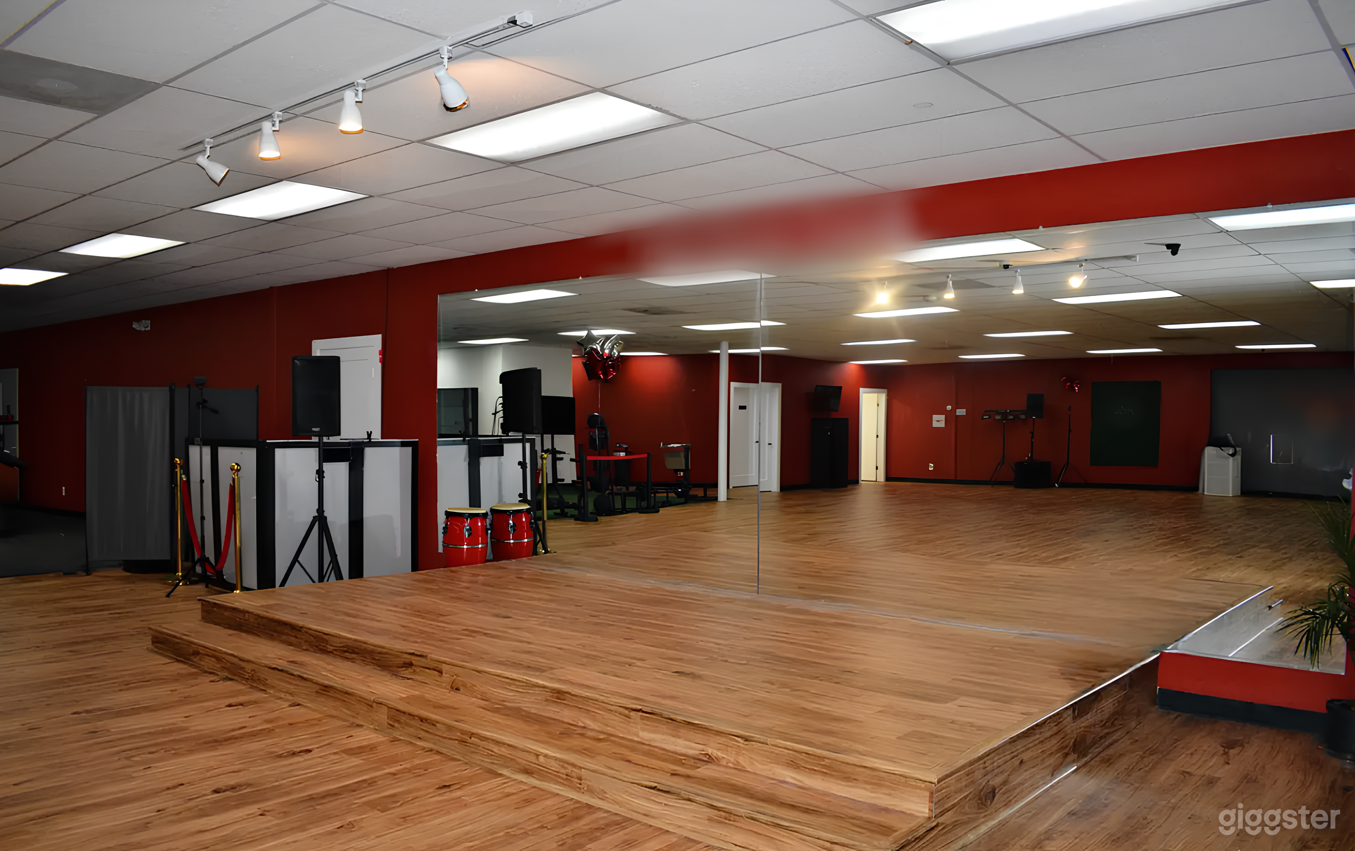 Dance Studio | Fitness, Rehearsals, Events, & More Photo 1
