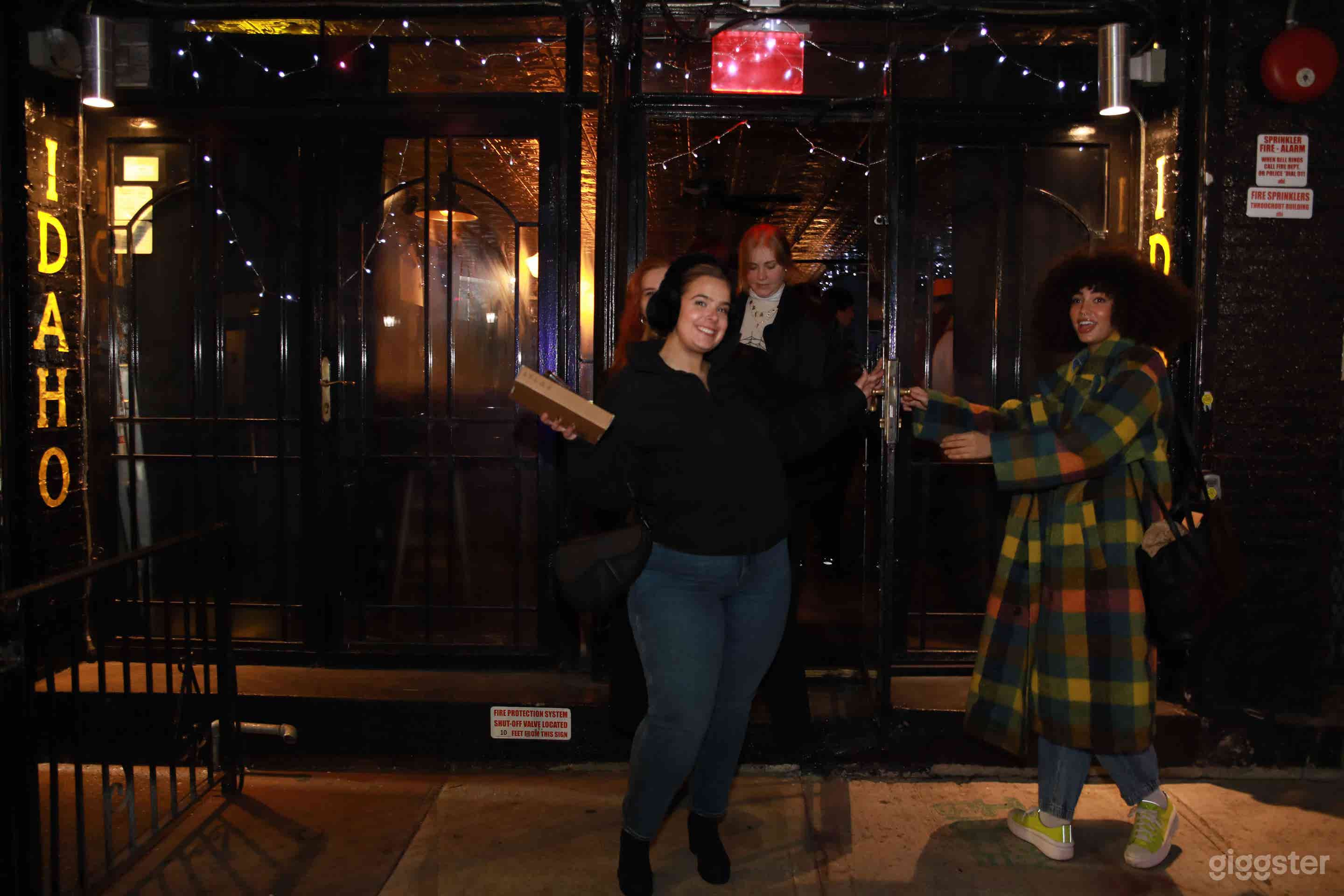 Upscale, Idaho-themed bar Photo 4