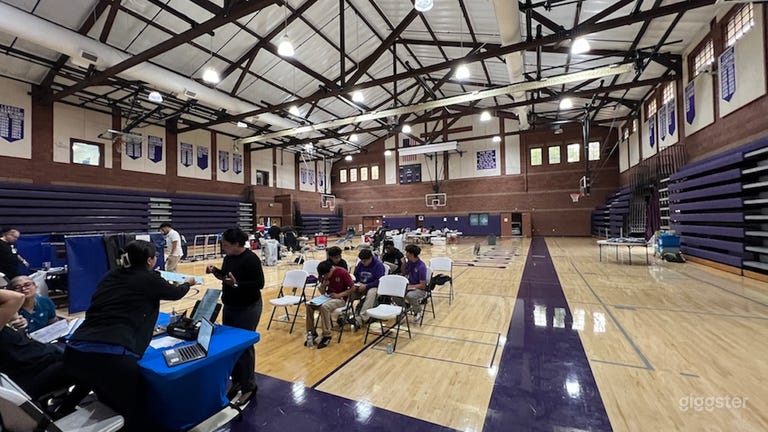  #21,000 School, Theater Los Angeles 