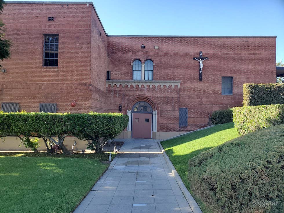 #21,000 School, Theater Los Angeles Photo 1