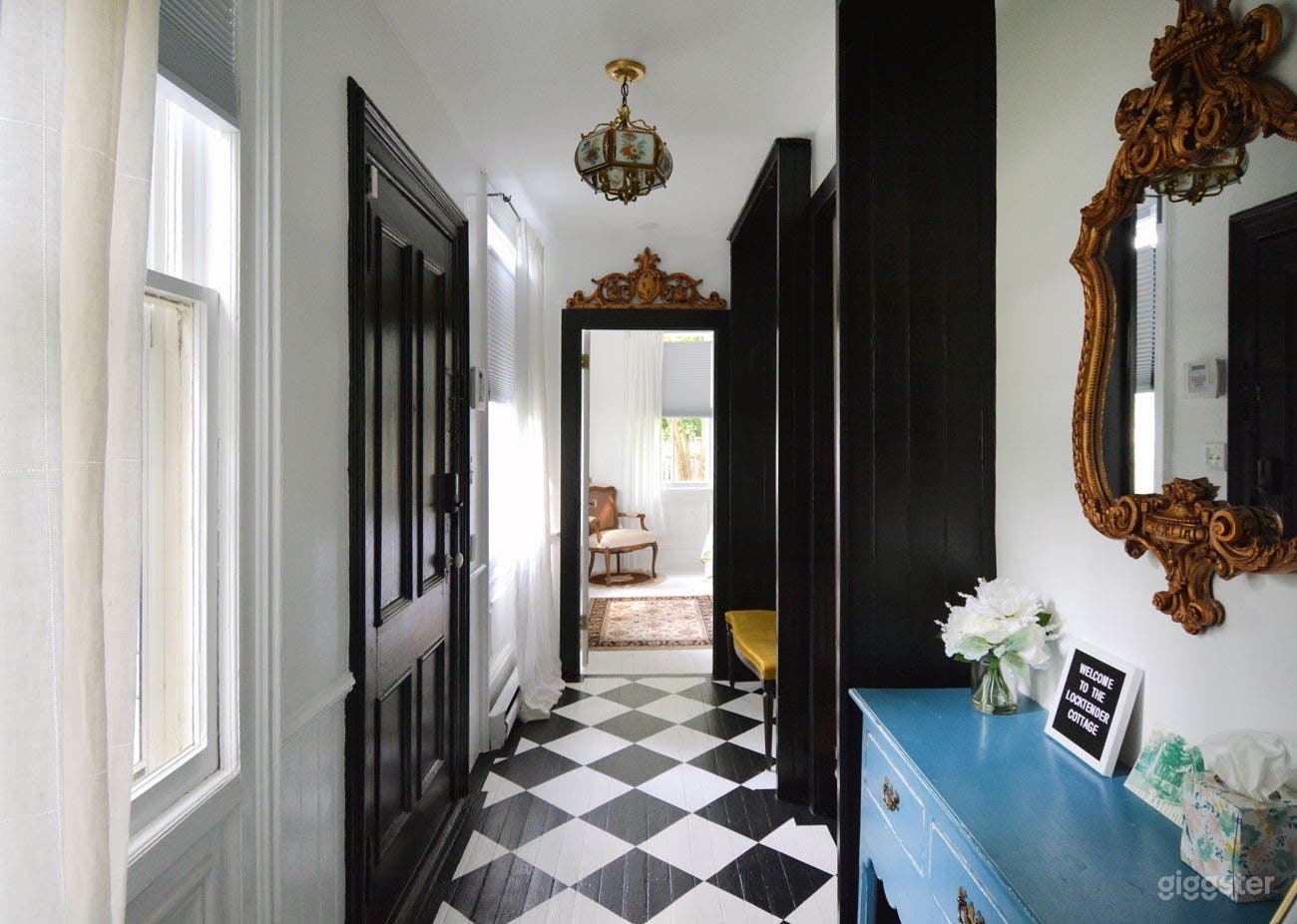 Historic, unique cottage in quaint town Photo 4