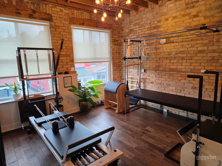  Clinique avec sauna privé et salles de traitement 