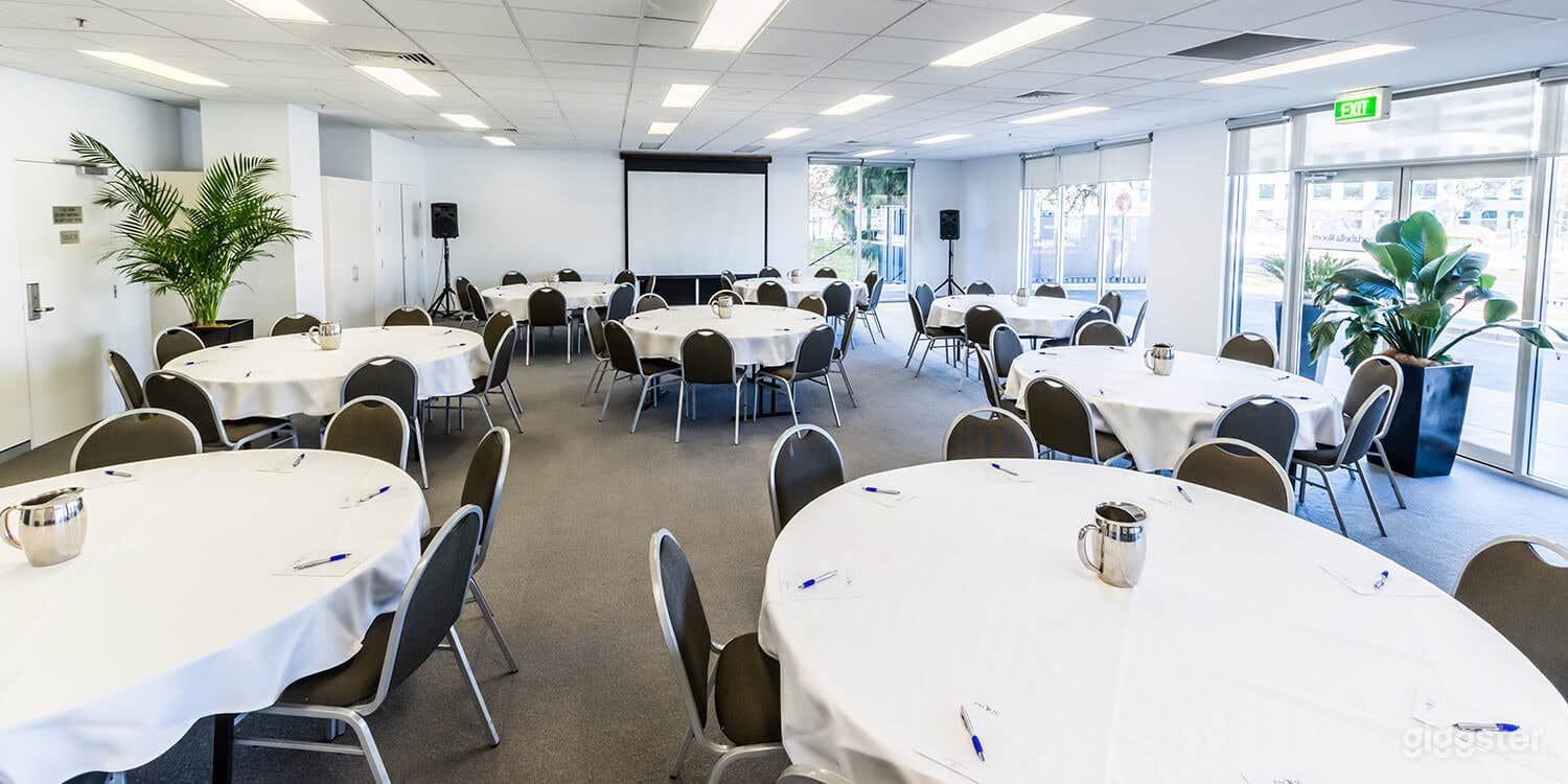 BRINDABELLA  Photo 1