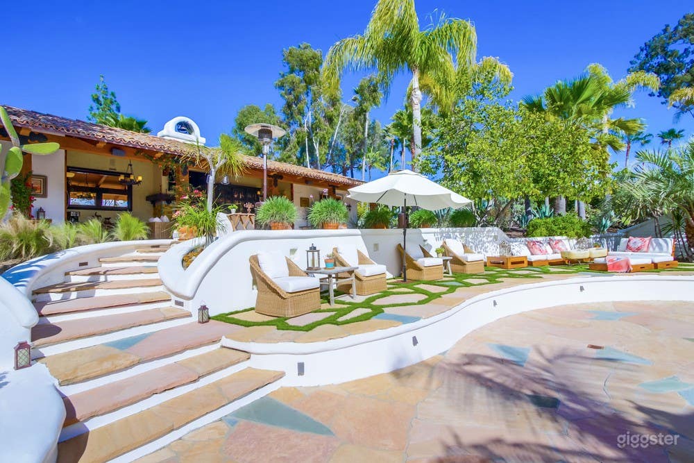 Old world hacienda pool & pool courtyard Photo 3