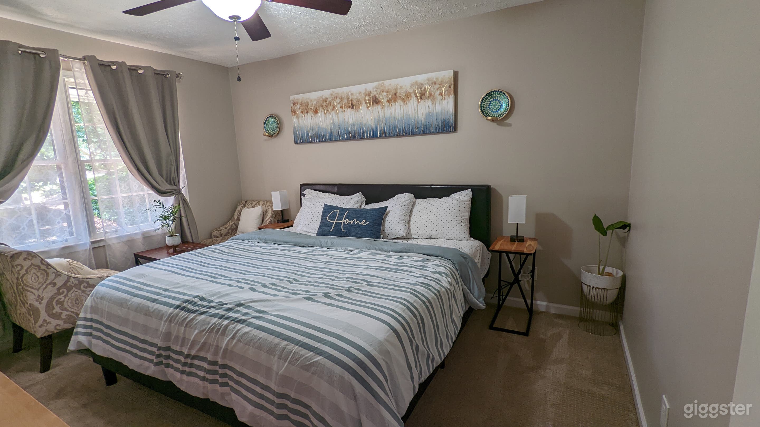 Colony Bungalow Photo 4