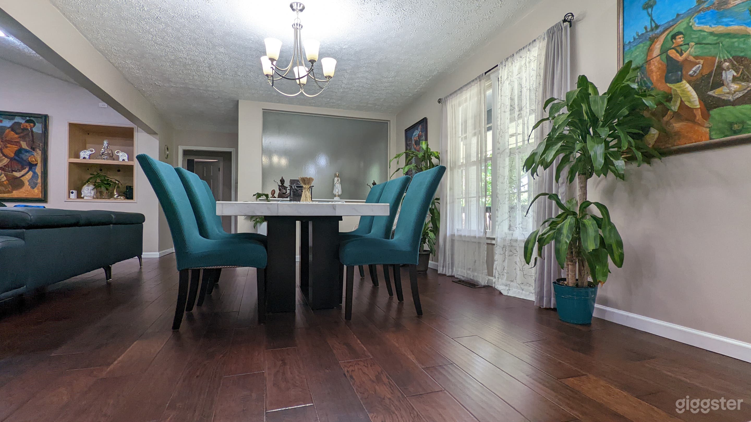 Colony Bungalow Photo 3