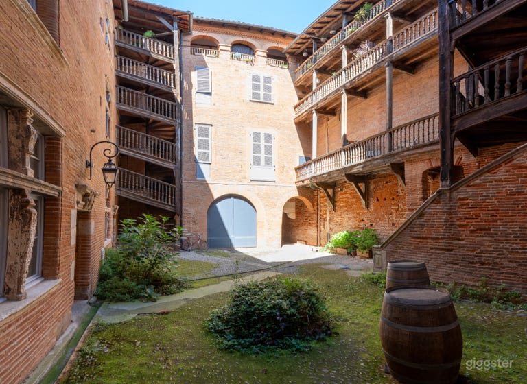  Un Hub Créatif de 200m² à Toulouse pour le Tournage. 