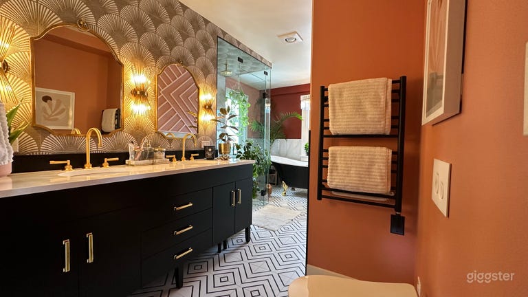  Heritage Highlands Mansion: Marble Bathroom for Film & Photo 