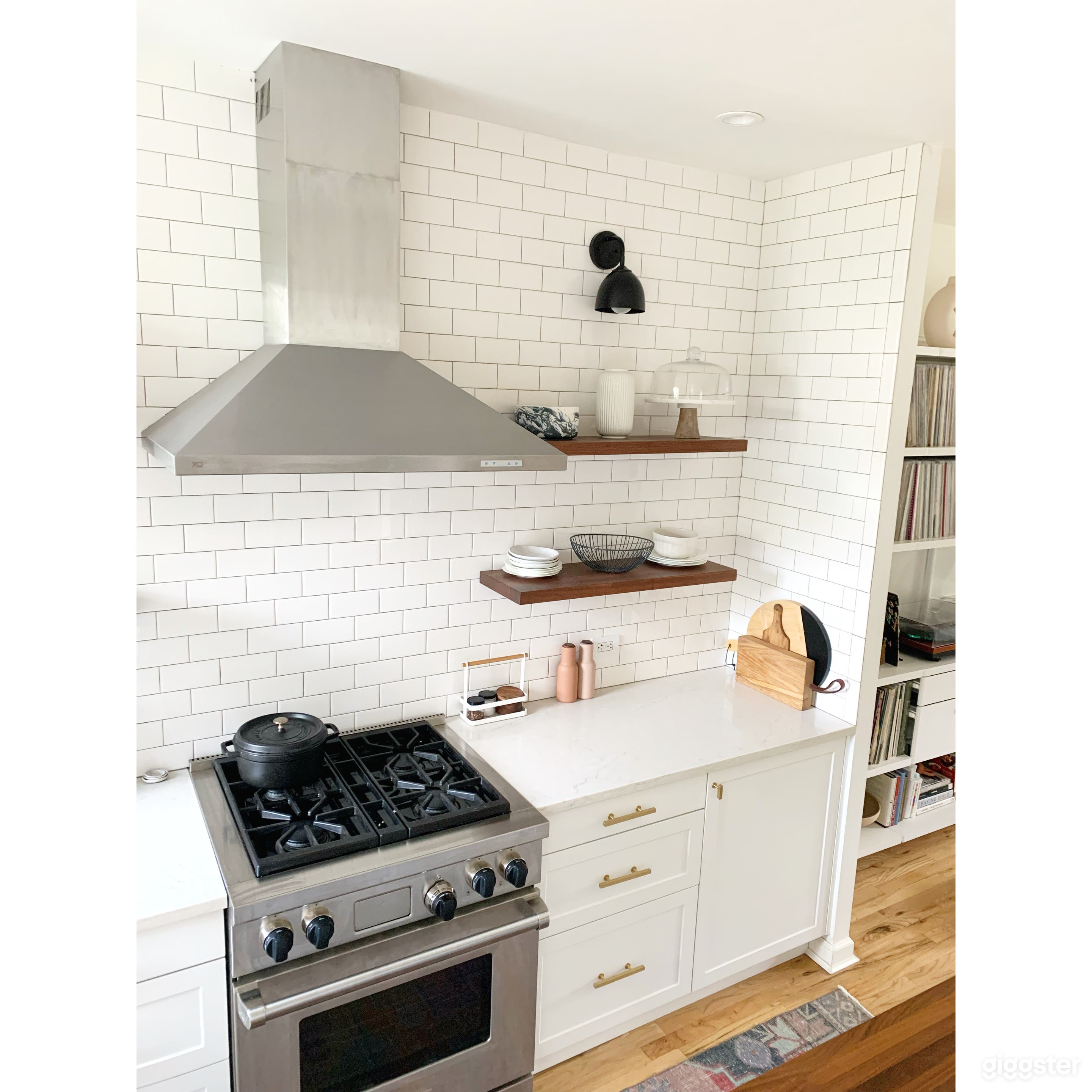 Bright + Airy Scandi/Modern Trad Brooklyn Townhome Photo 3