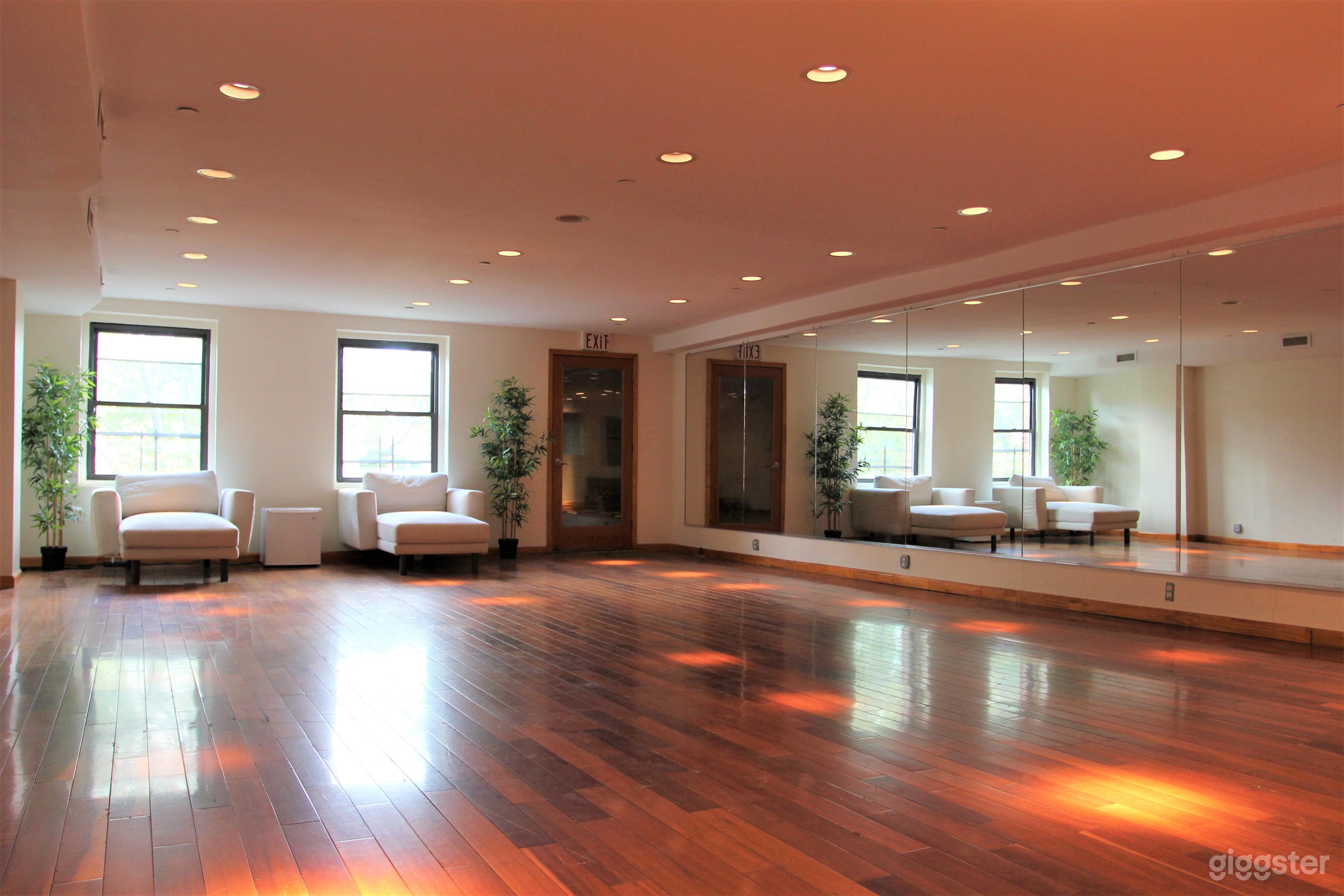 LES Dance/Rehearsal Studio with Natural Light Photo 2