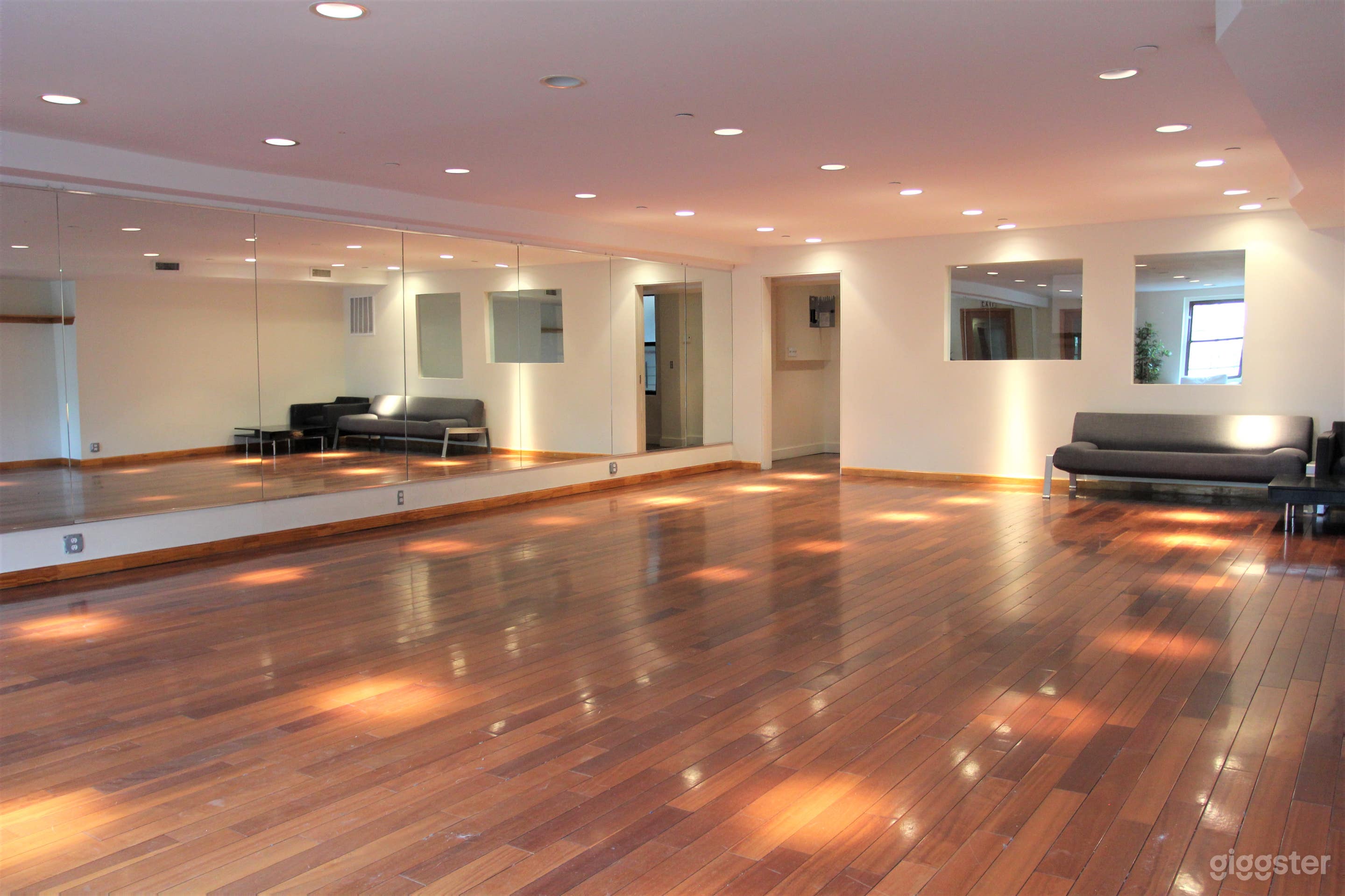 LES Dance/Rehearsal Studio with Natural Light Photo 3