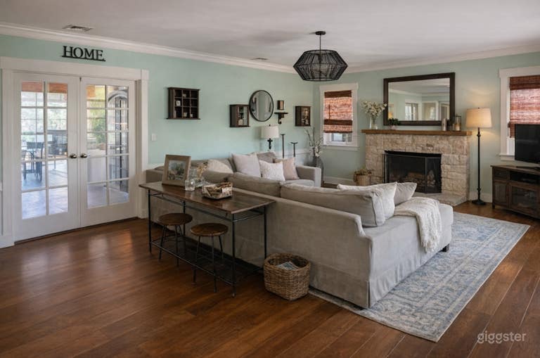  Private residential house with ADU 