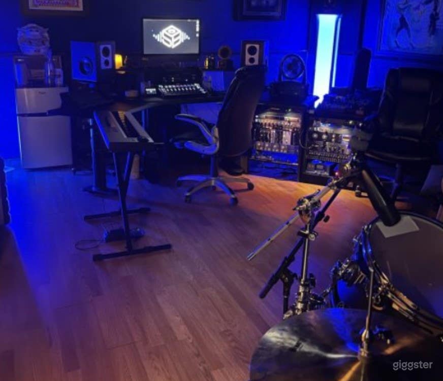 State-of-the-art Recording Studio in Las Angeles Photo 2
