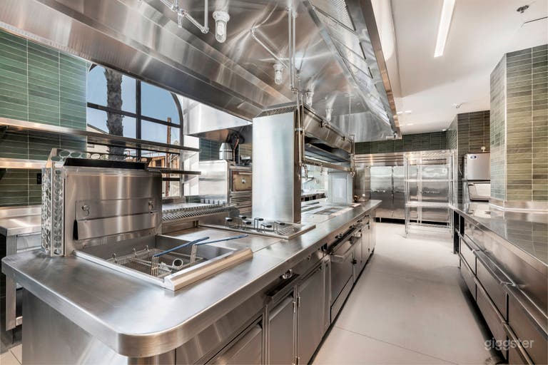  Chef's & Commissary Kitchen 