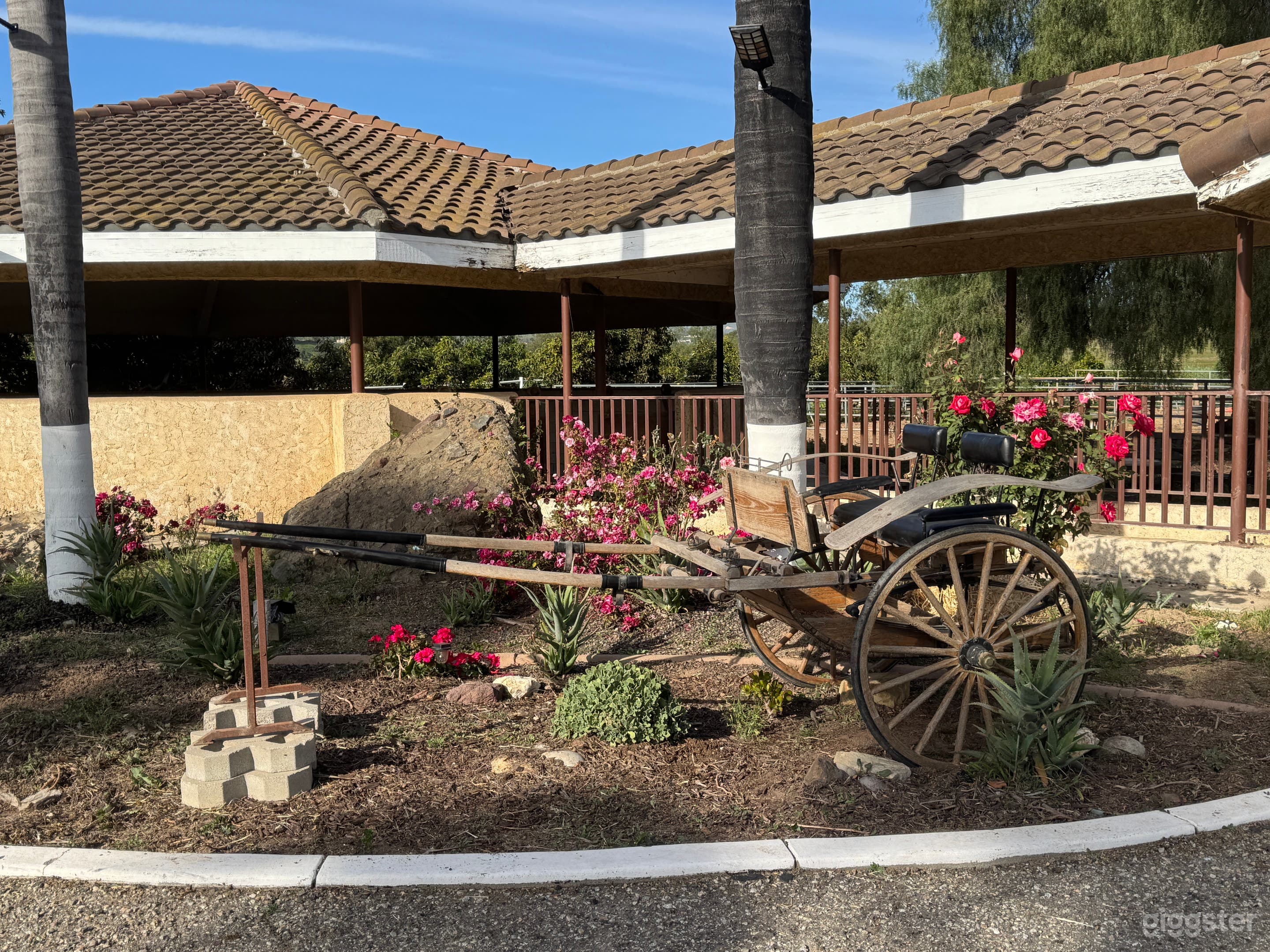 Scenic Horse Ranch & Animal & Hobby Farm in Moorpark Photo 1