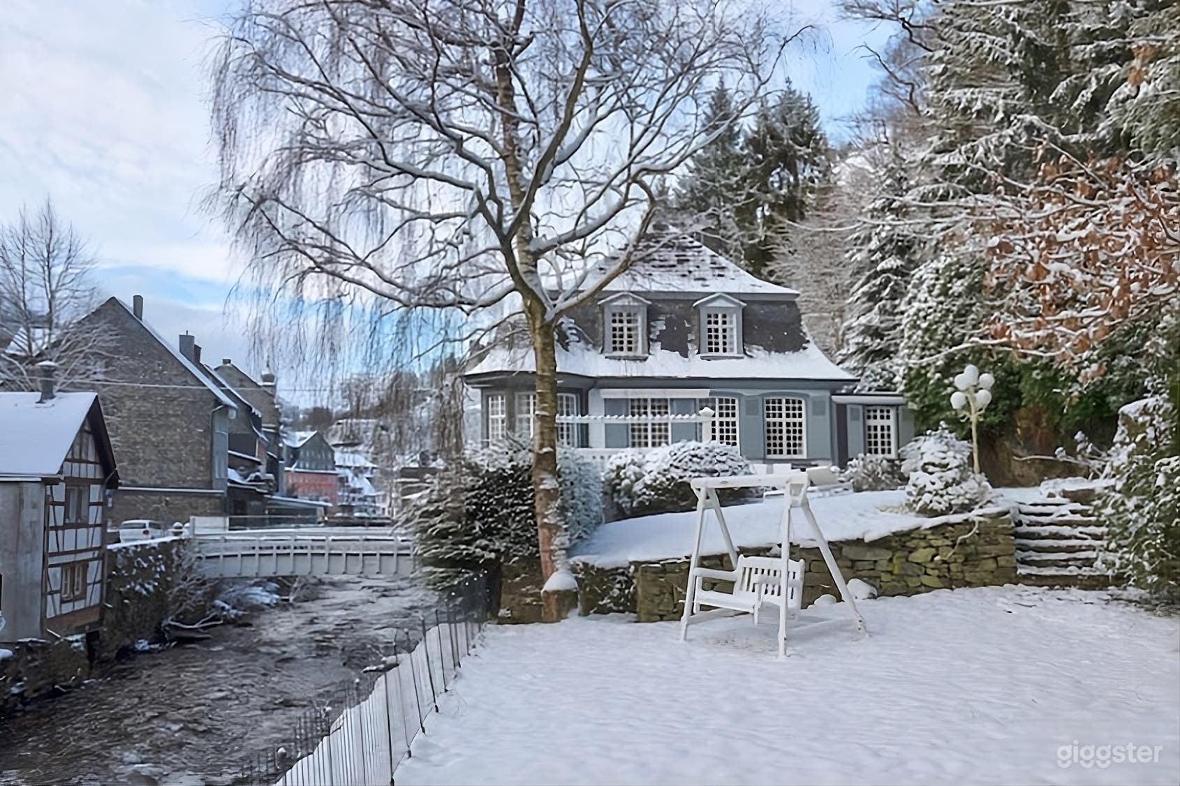 Villa aus dem 18. Jahrhundert mit Brücke in Monschau Foto 3