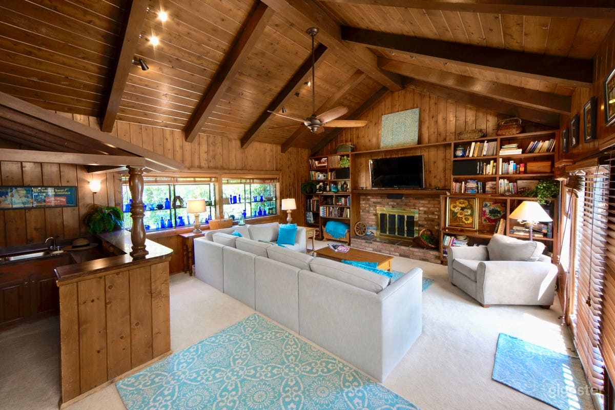 Wood paneled family room - BIG BEAR without the drive!  Large room with many angles for endless possibilities!