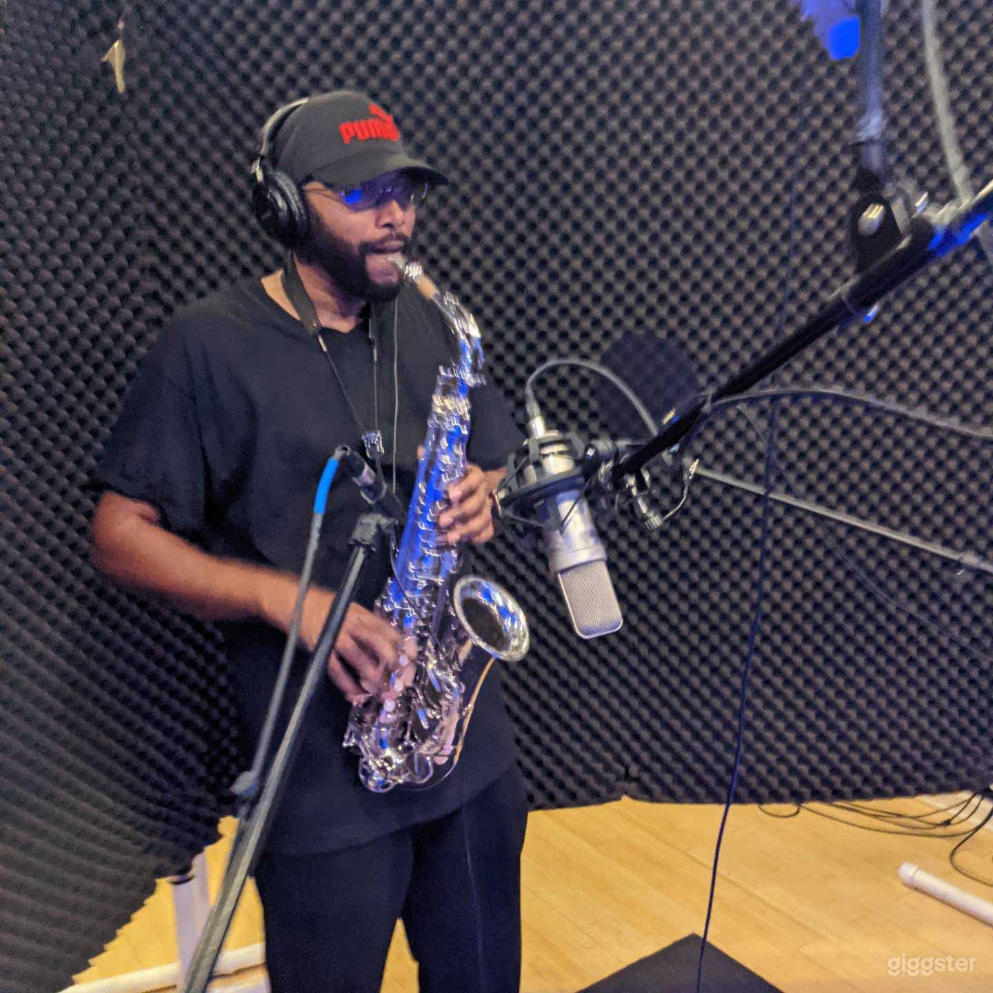 Spacious state of the art Recording Studio Photo 1