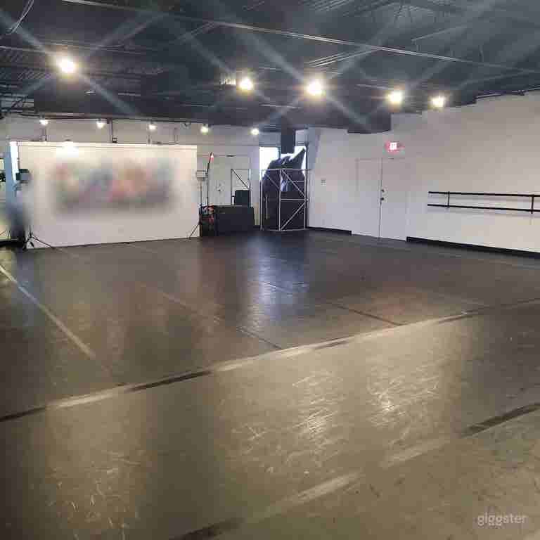  Studio B - Dance Studio with Windows for Natural Lighting 