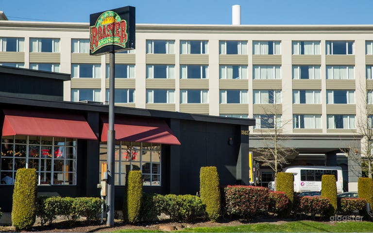  Americana hotel exterior 