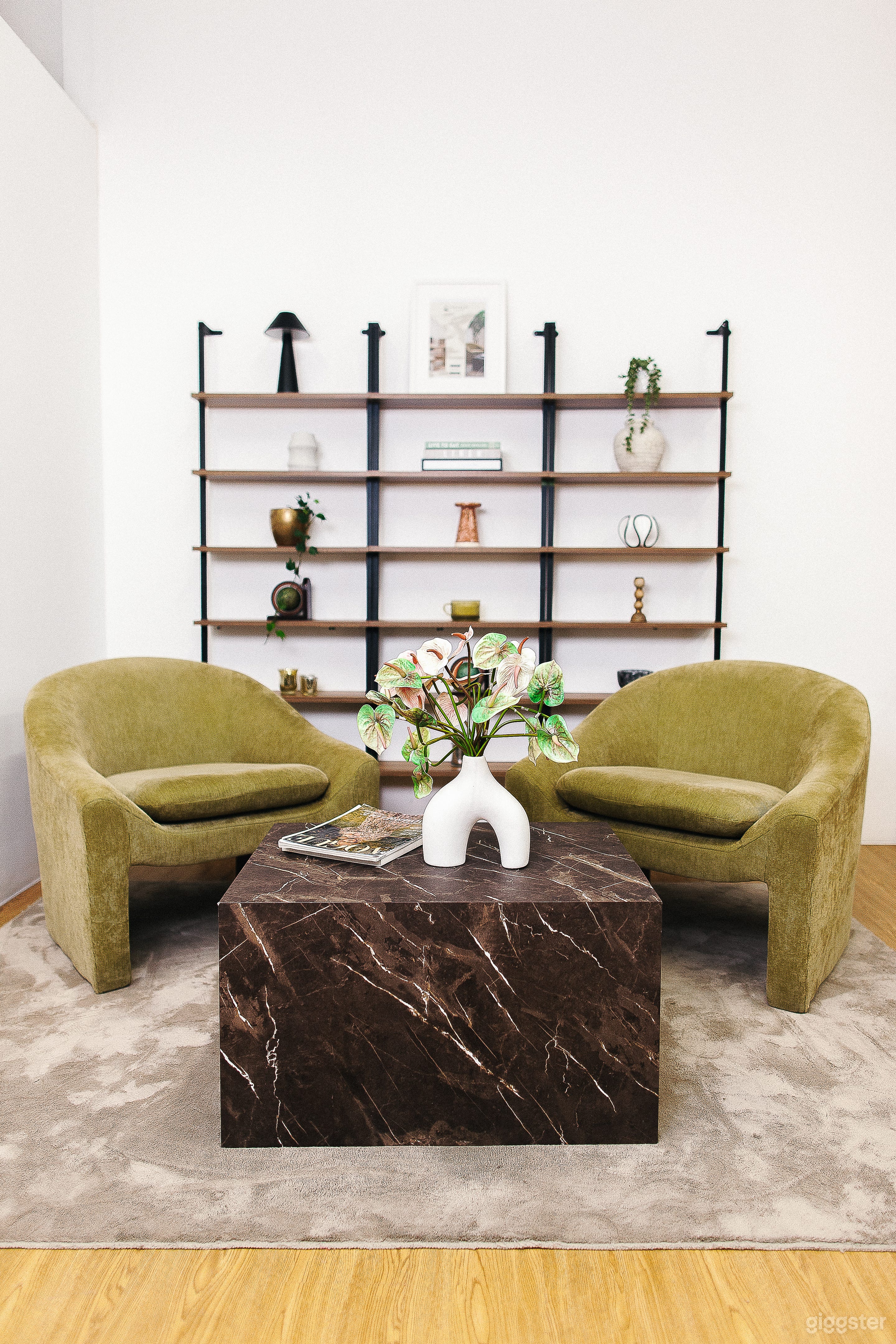 Versatile Office Studio Photo 2