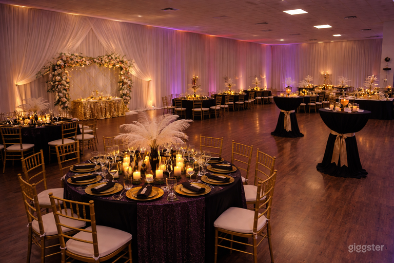  Customizable & Stylish Ballroom Event Space 