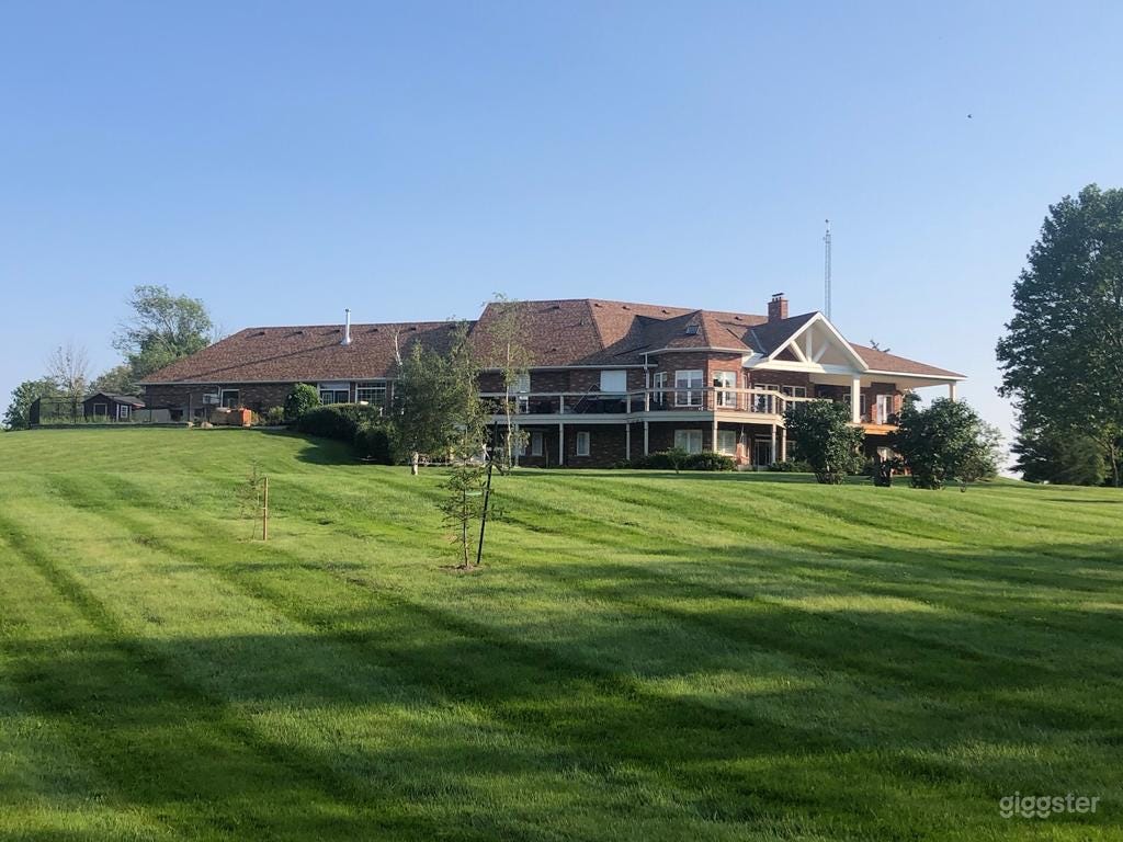 Beautiful Country Setting Estate Photo 3