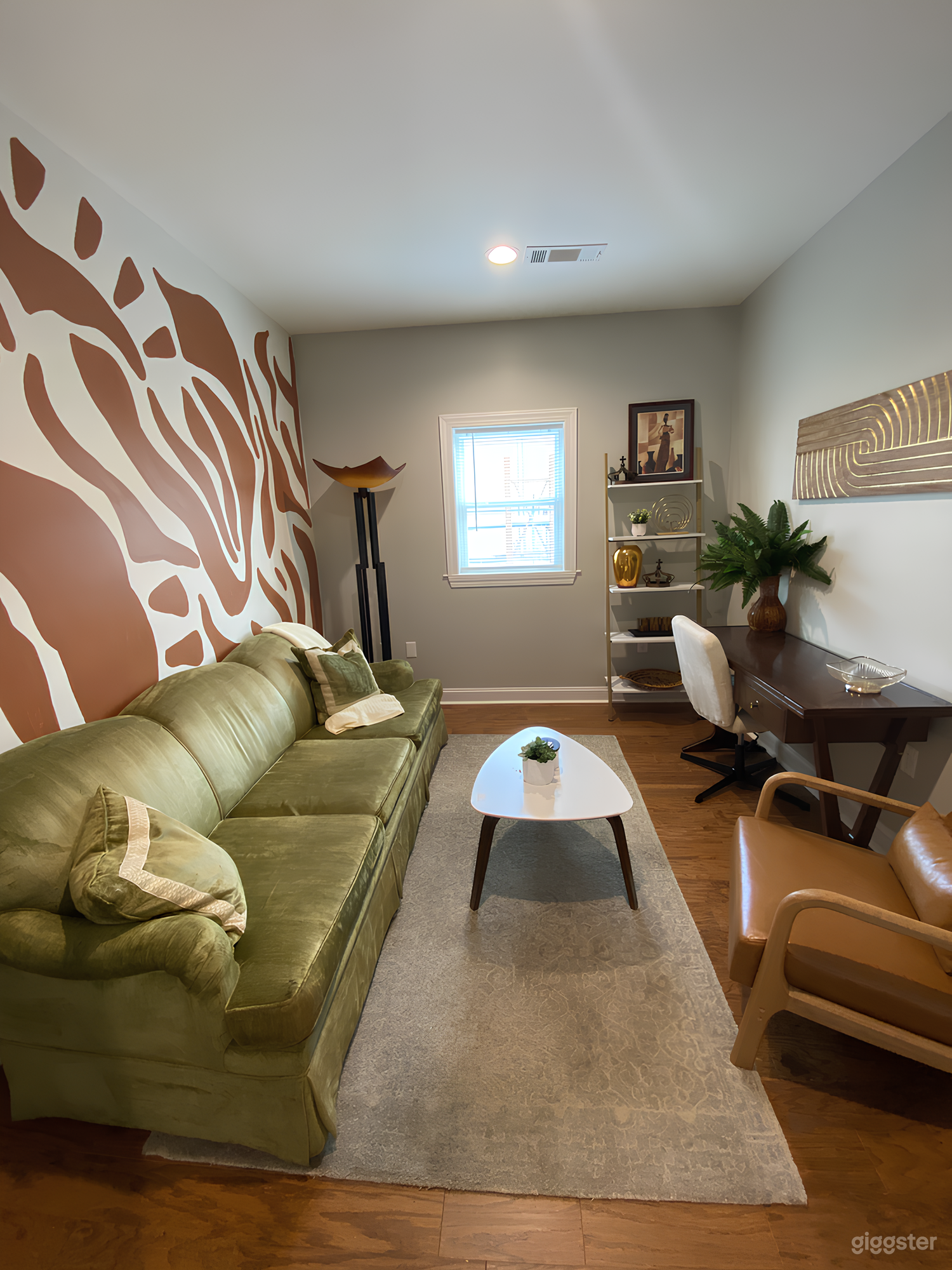 Emerald Sun Office Photo 1