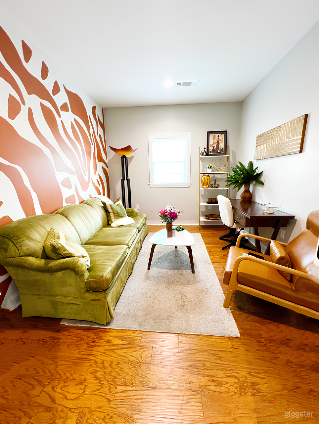 Emerald Sun Office Photo 3