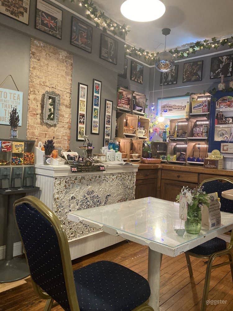  Tea House with Modern and Casual Feel 