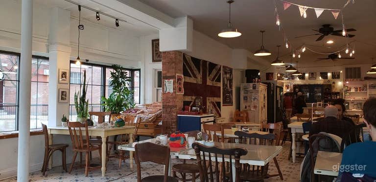  Tea House with Modern and Casual Feel 