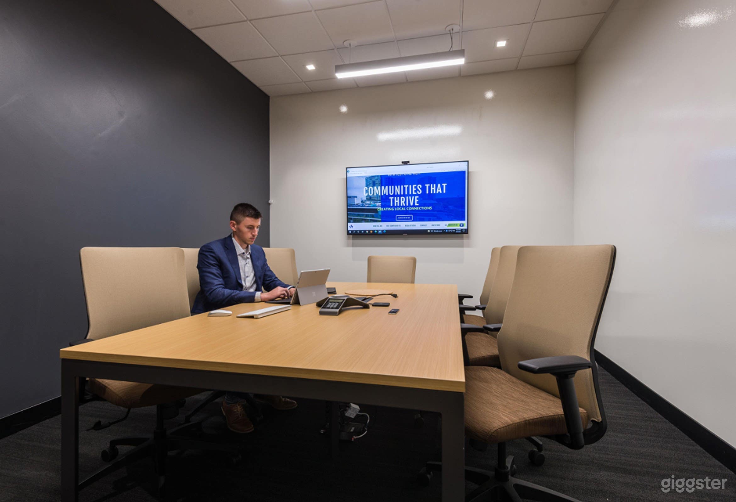 Private Conference Room for 6 - Las Colinas Photo 3