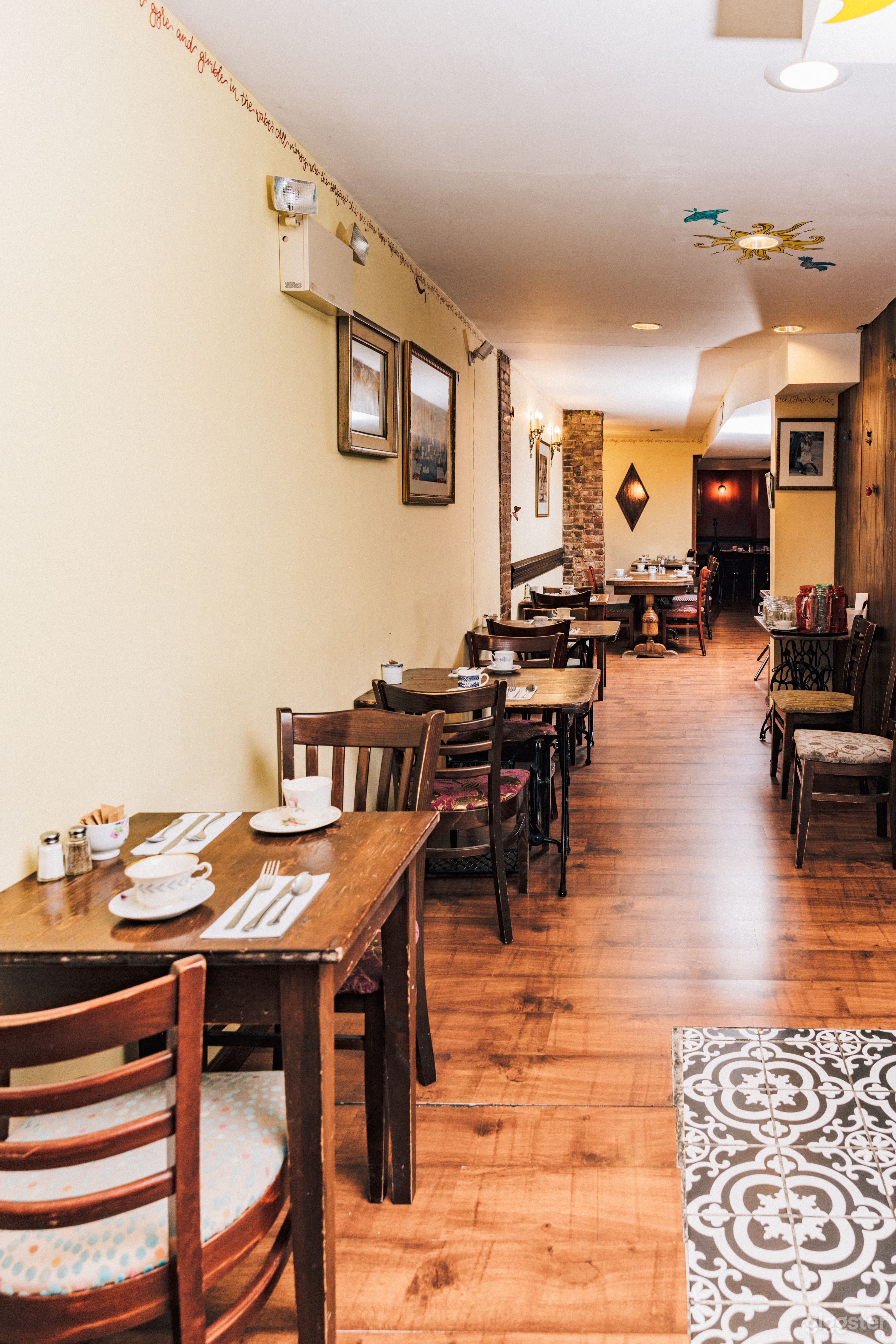 Alice's Tea Cup Photo 4