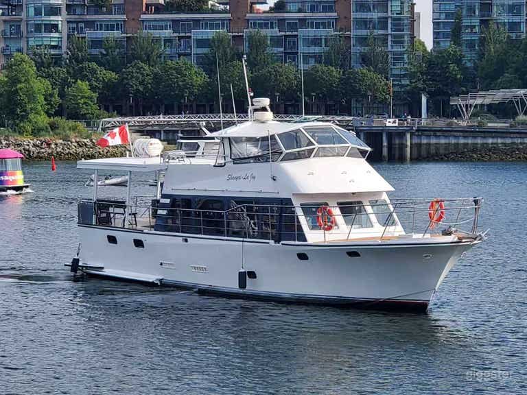  Comfortable Private Party Boat In Vancouver Fales Creek 