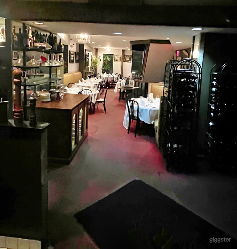  Vibrant Alley for Italian Dining Experience 