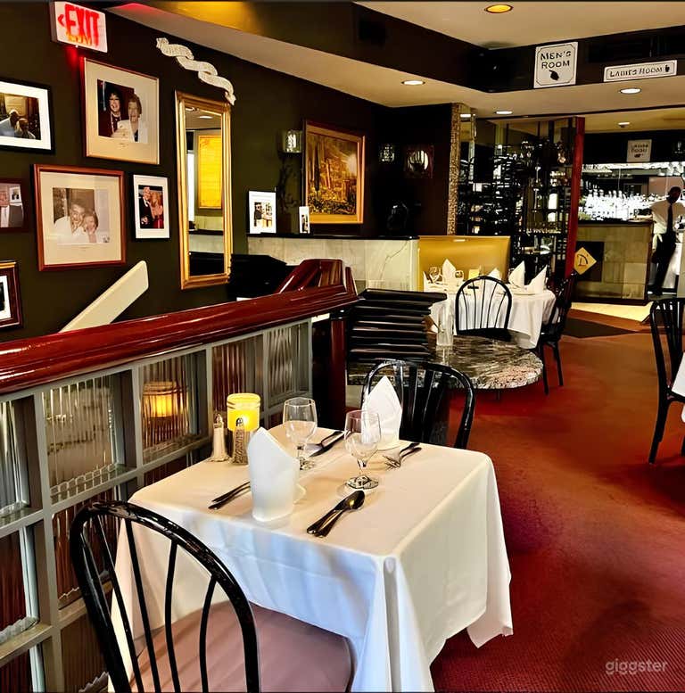  Vibrant Alley for Italian Dining Experience 