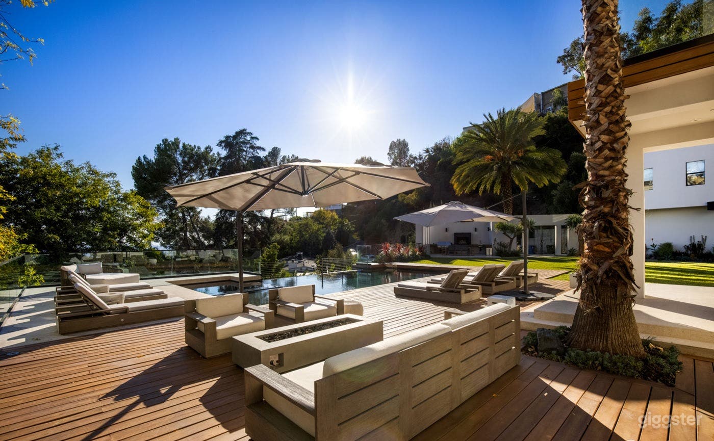  PRIVATE WEHO ESTATE ABOVE SUNSET STRIP/POOL Photo 4