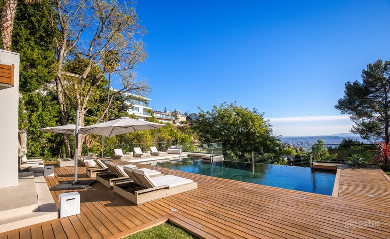   PRIVATE WEHO ESTATE ABOVE SUNSET STRIP/POOL 