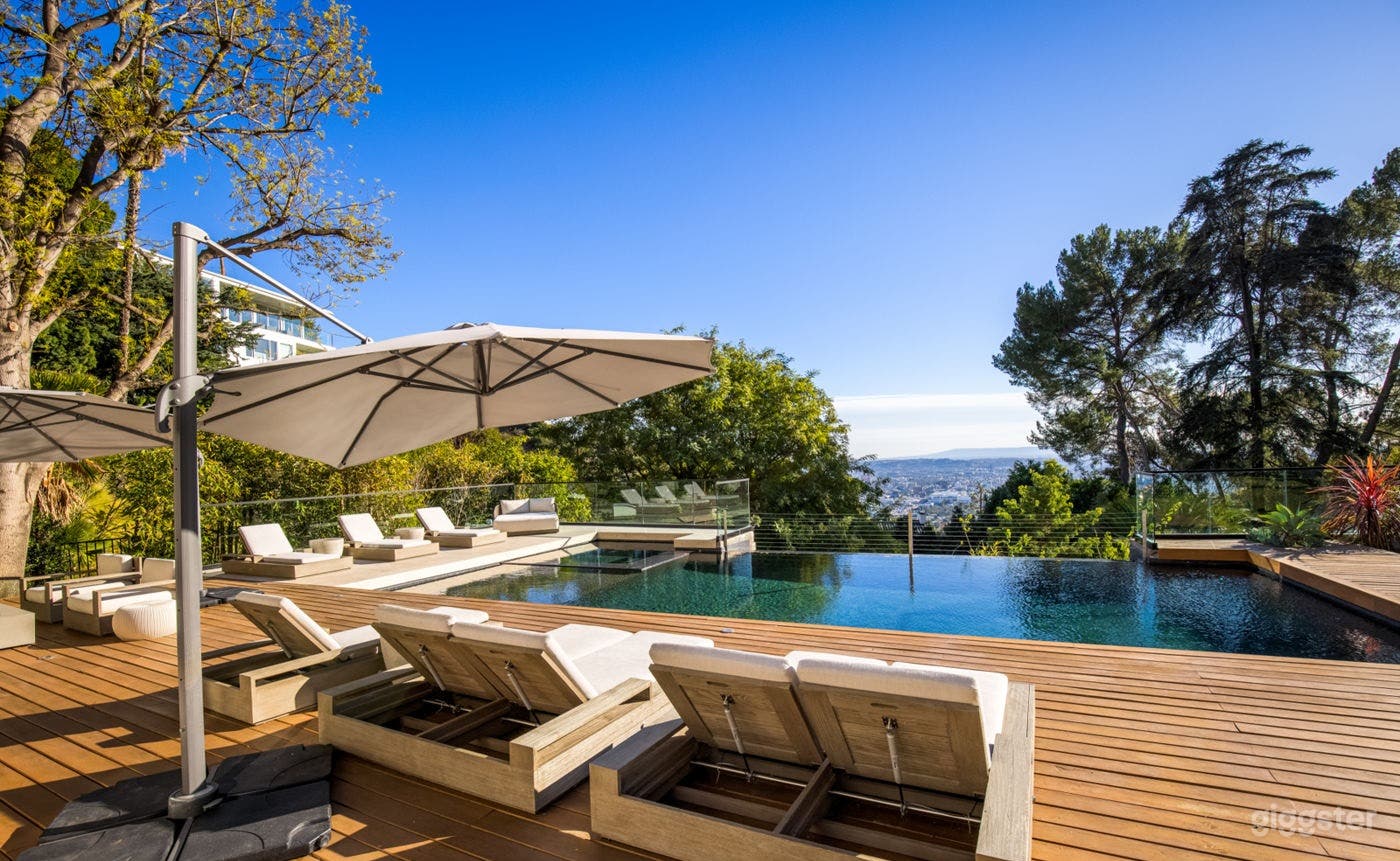  PRIVATE WEHO ESTATE ABOVE SUNSET STRIP/POOL Photo 3