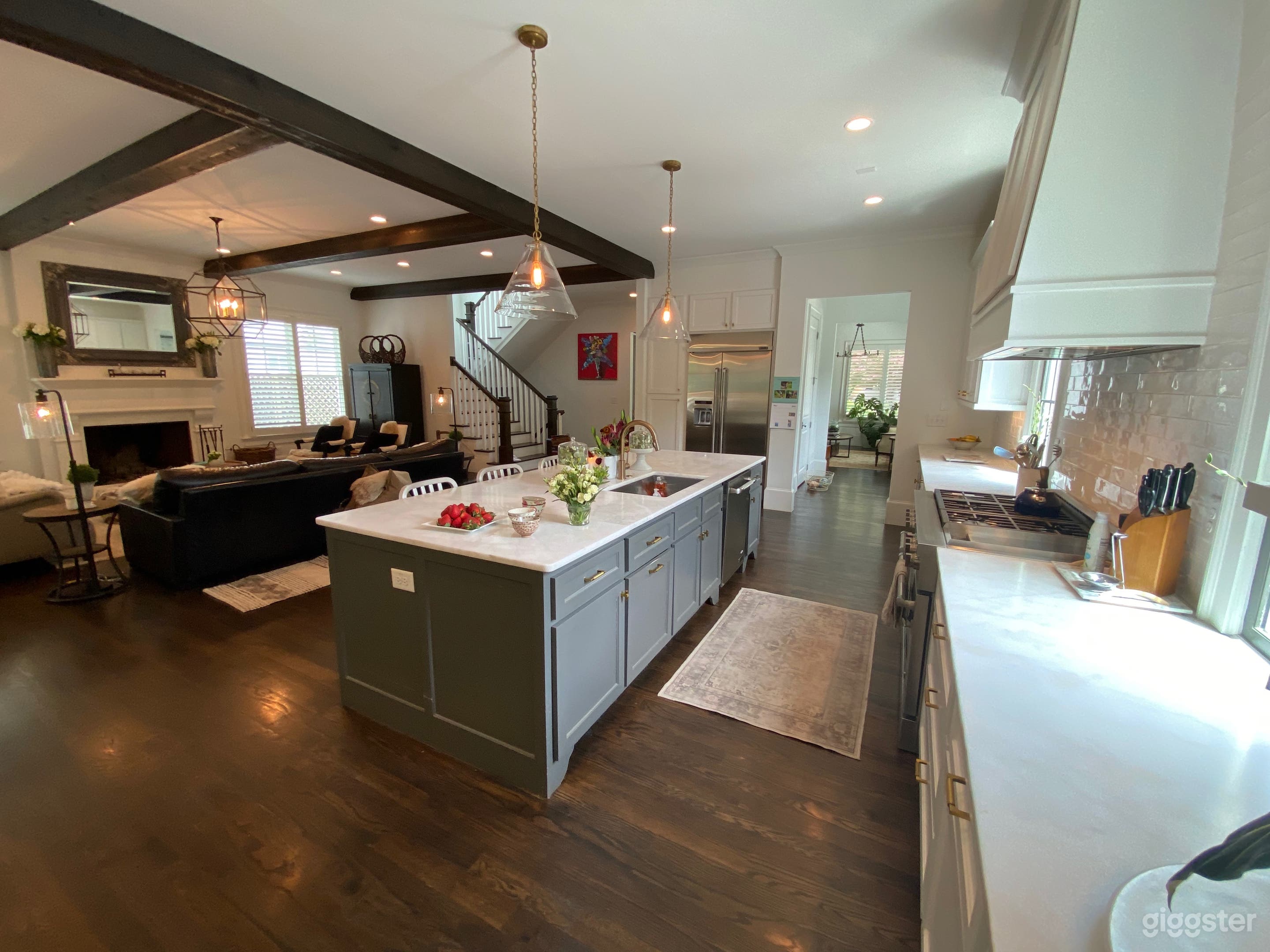 Hard wood floors &amp; Exposed wooden beams in the lounge room