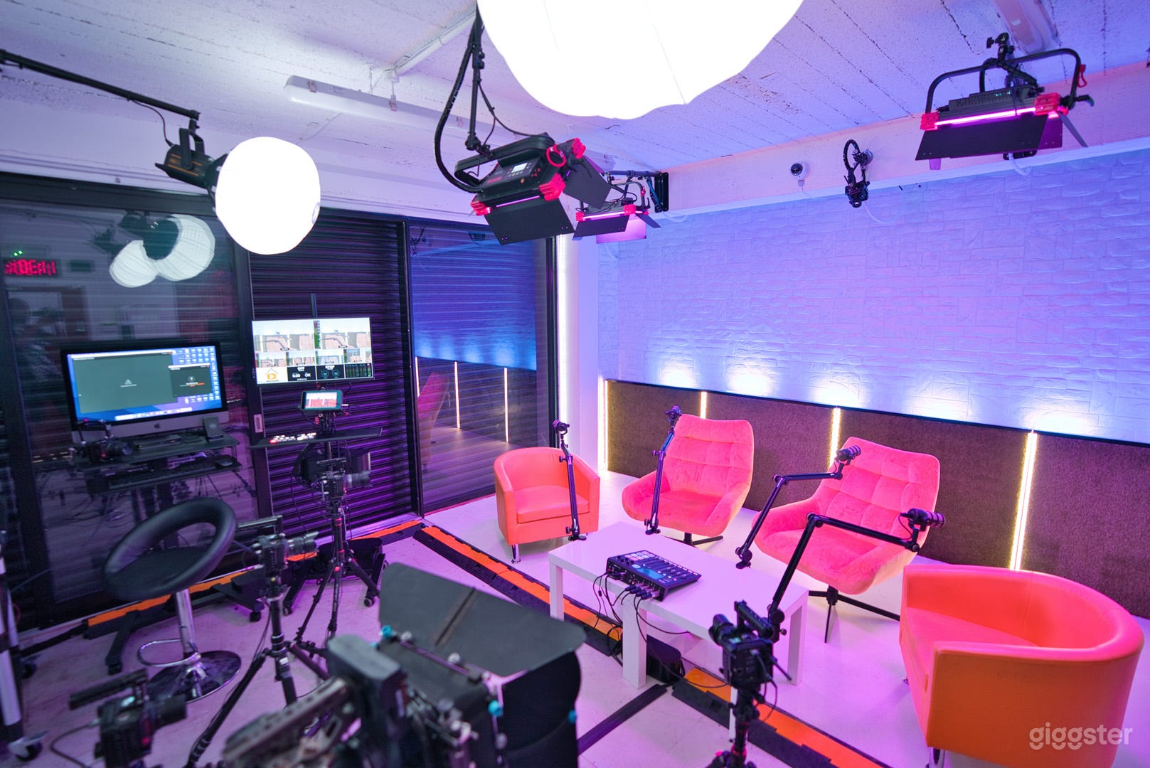 Podcast, TV & Live Streaming Studio North London Photo 2