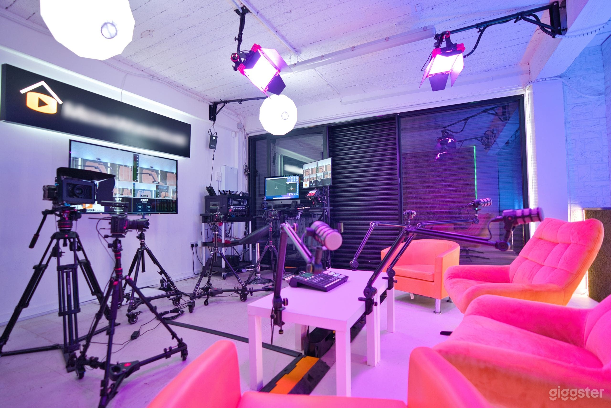 Podcast, TV & Live Streaming Studio North London Photo 4