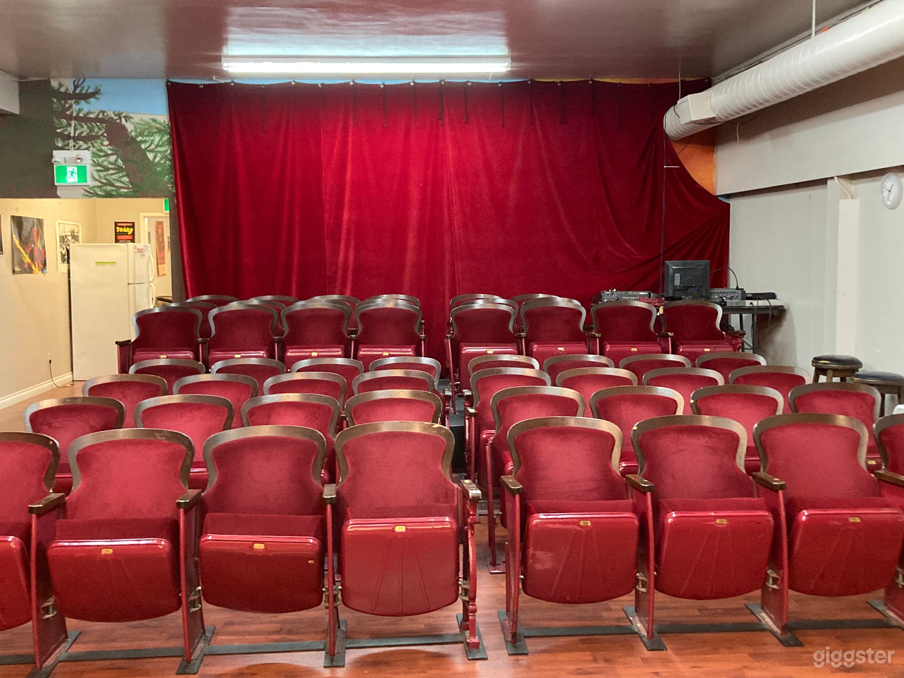 Workshop And Theatre Space Photo 4